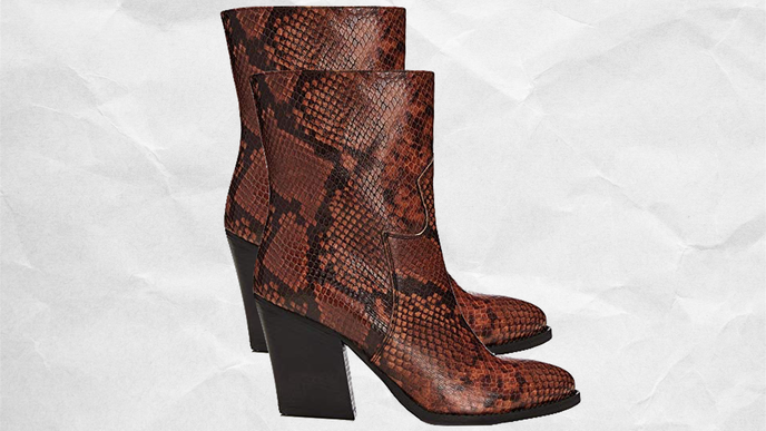 Schlangen-Stiefeletten: Statement Piece im Snake Look