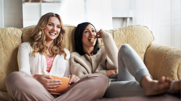 Diese 7 TV-Snacks helfen dir beim Abnehmen