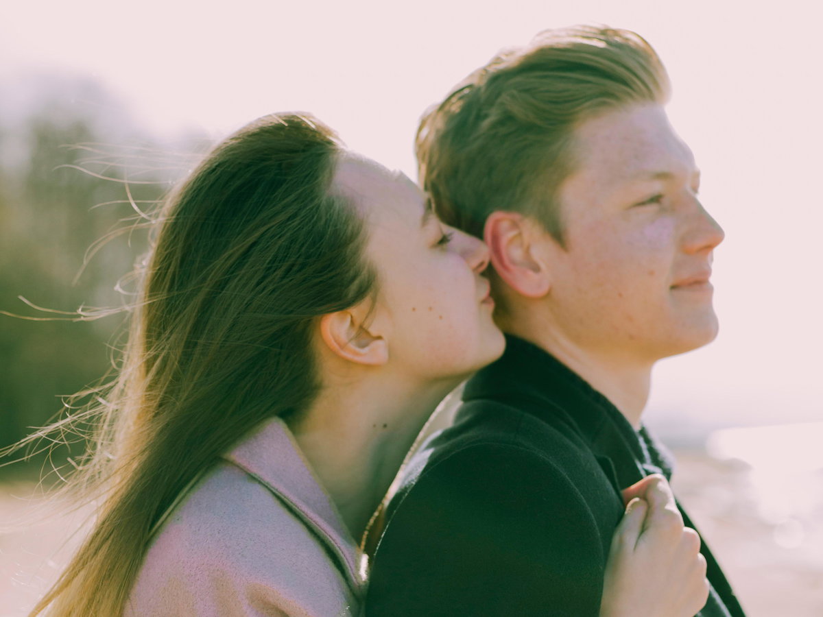 flirten-für-introvertierte-aufmerksamkeit-bekommen