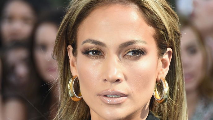 Wow! So einfach können wir den neuen Haarschnitt von Jennifer Lopez nachstylen! 
