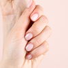 Princess Nails: Das macht den zarten Nageltrend so besonders