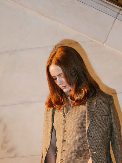 Magischer Haarfarben-Trend:„Supernatural Scarlet“ verleiht dir im Herbst einen warmen Glow