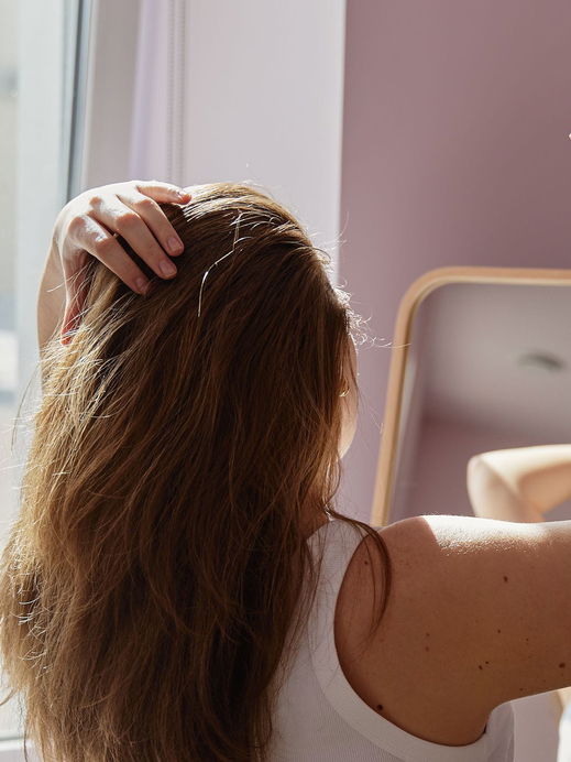 Micellar Mist Trockenshampoo: Was steckt hinter dem flüssigen Hair-Refresh?